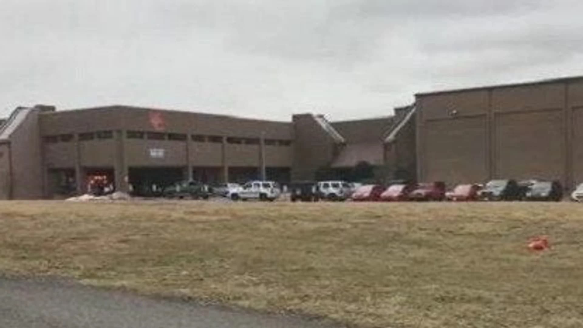 2 dead, 17 injured in Kentucky school shooting; suspect held