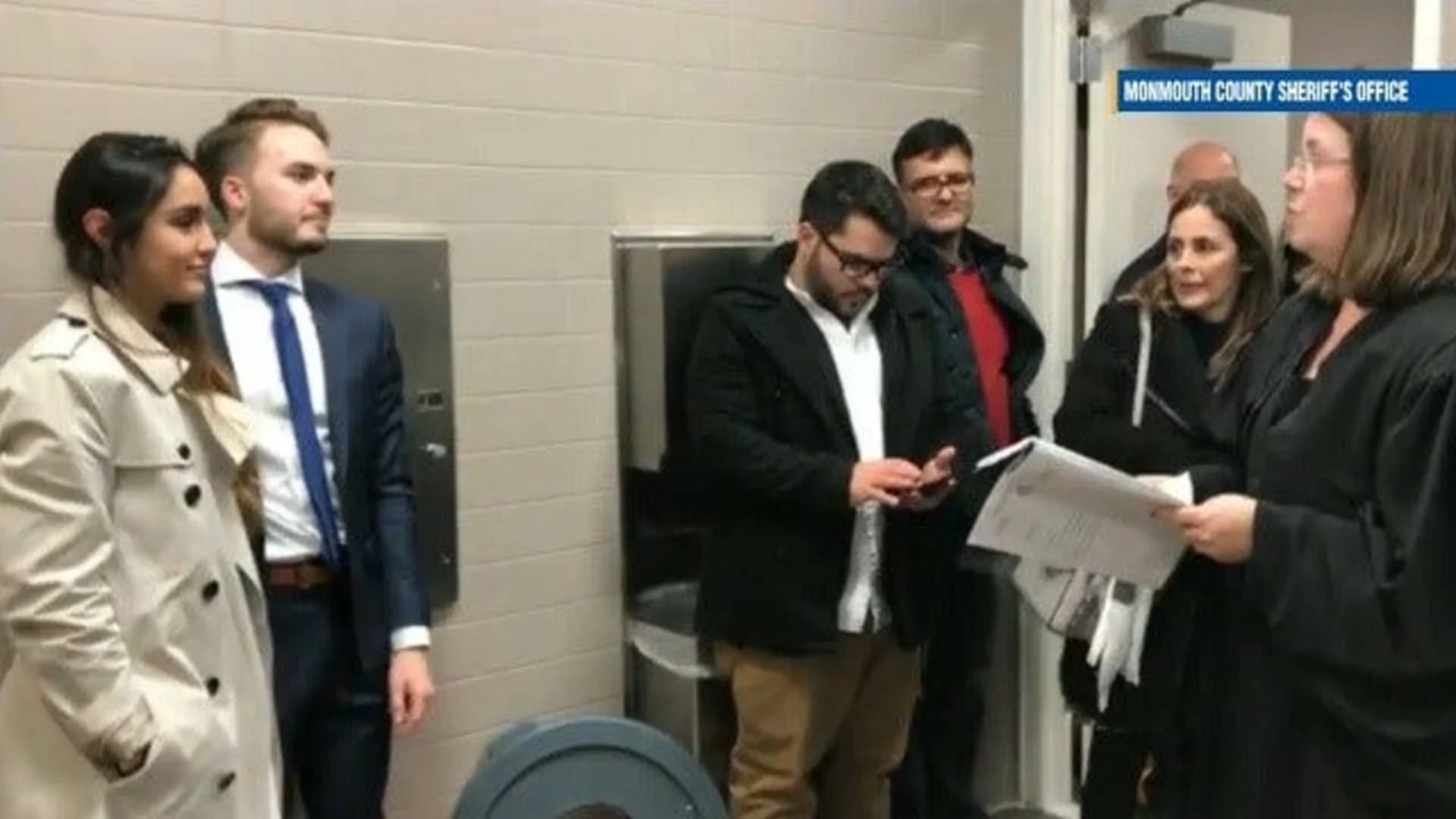New Jersey couple gets married in courthouse bathroom