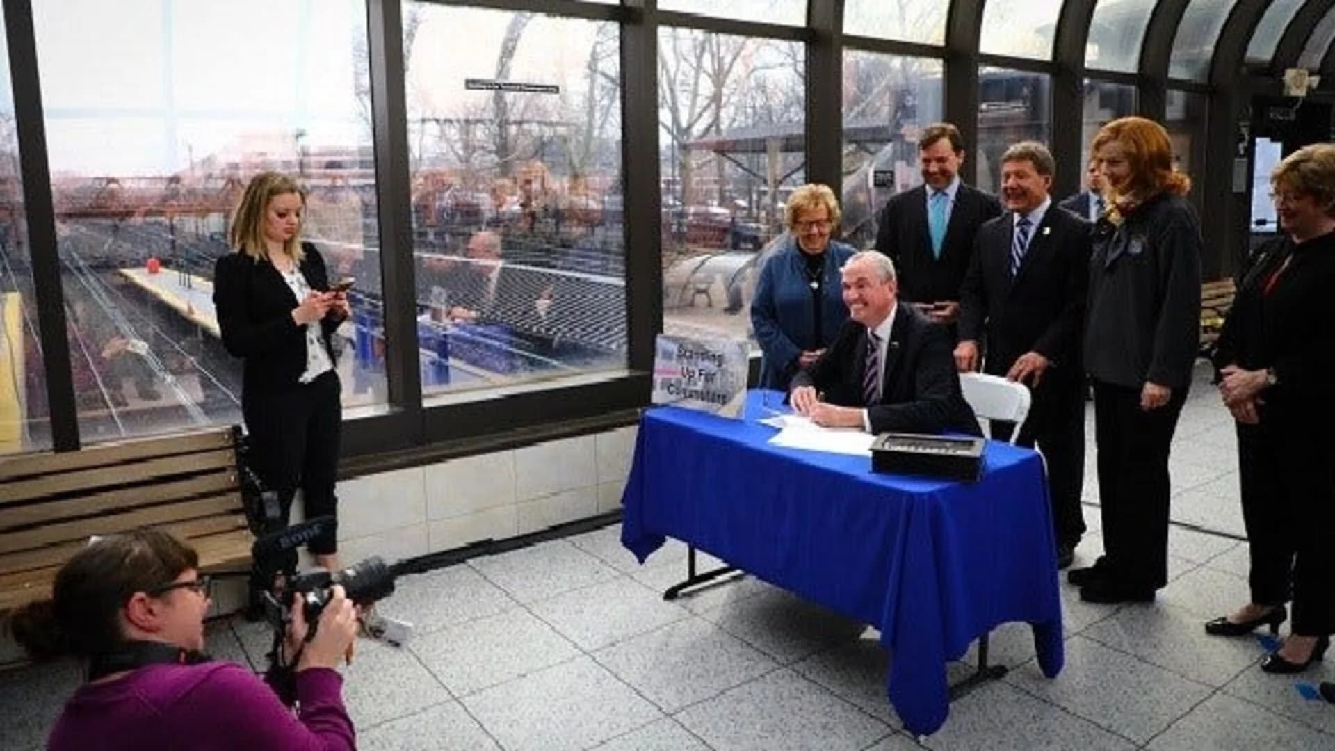 Murphy signs executive order for NJ Transit audit