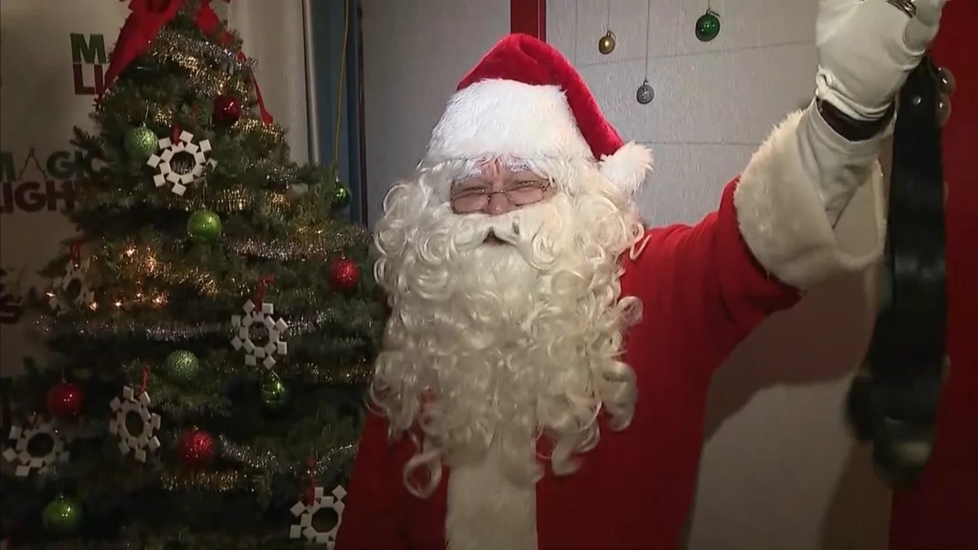 Survey: 27 percent of people would ‘rebrand’ Santa as gender other than male