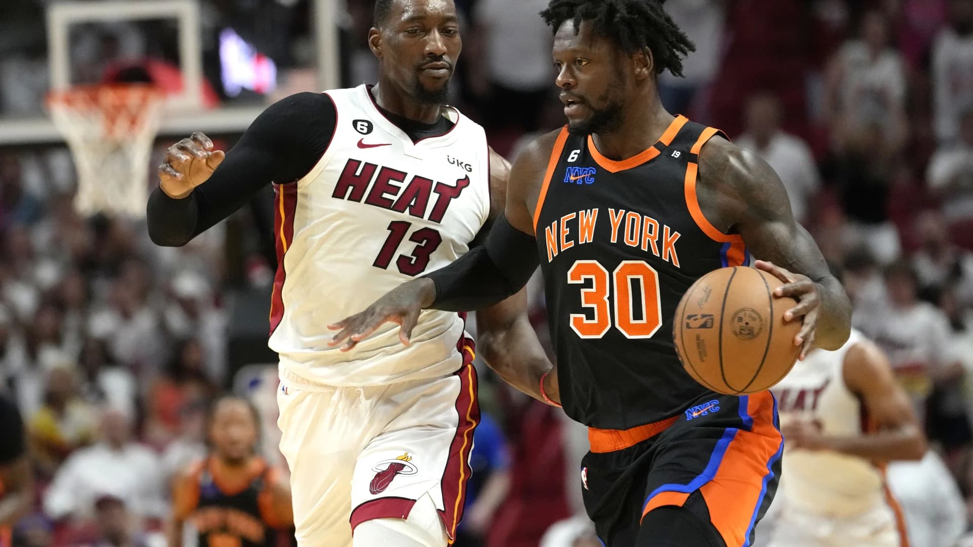 Heat take 3-1 lead, hold off Knicks 109-101 for Game 4 win