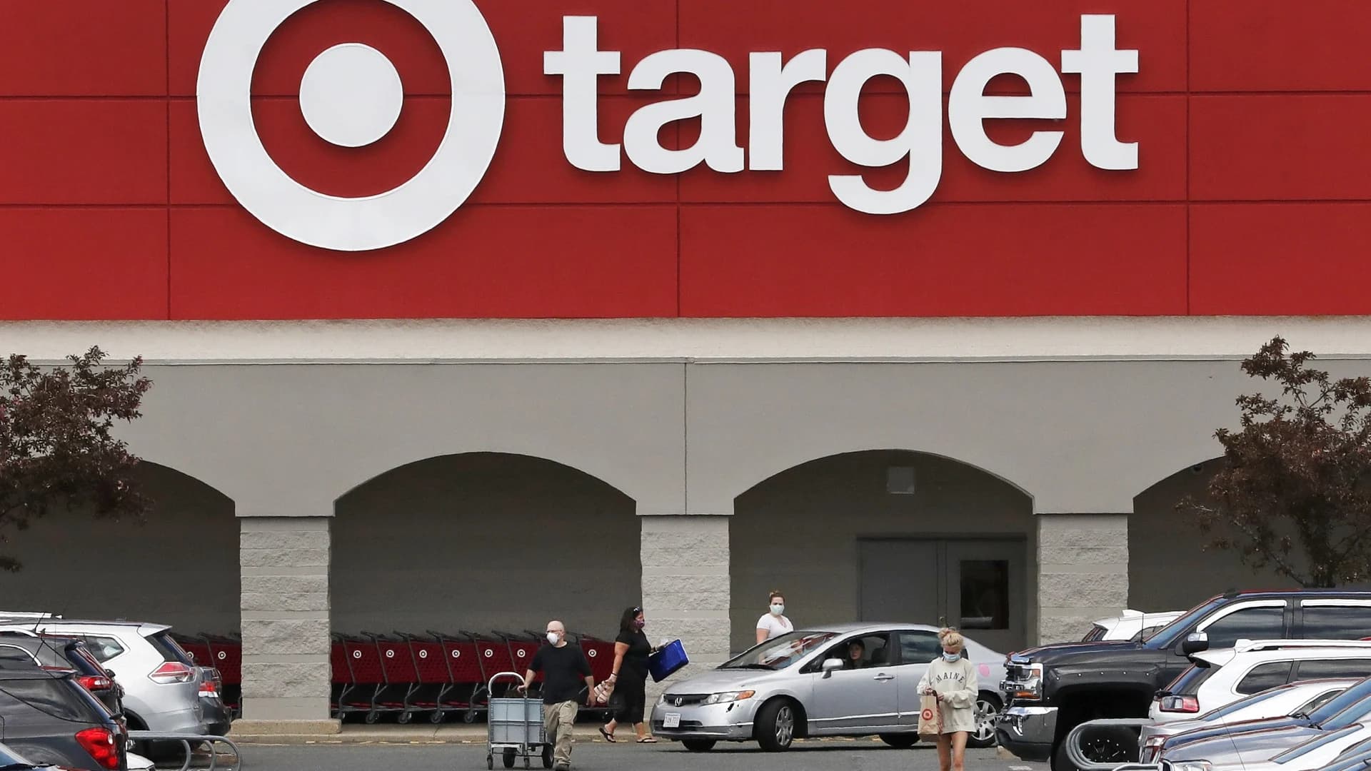 Target to pay front-line workers to get coronavirus vaccine