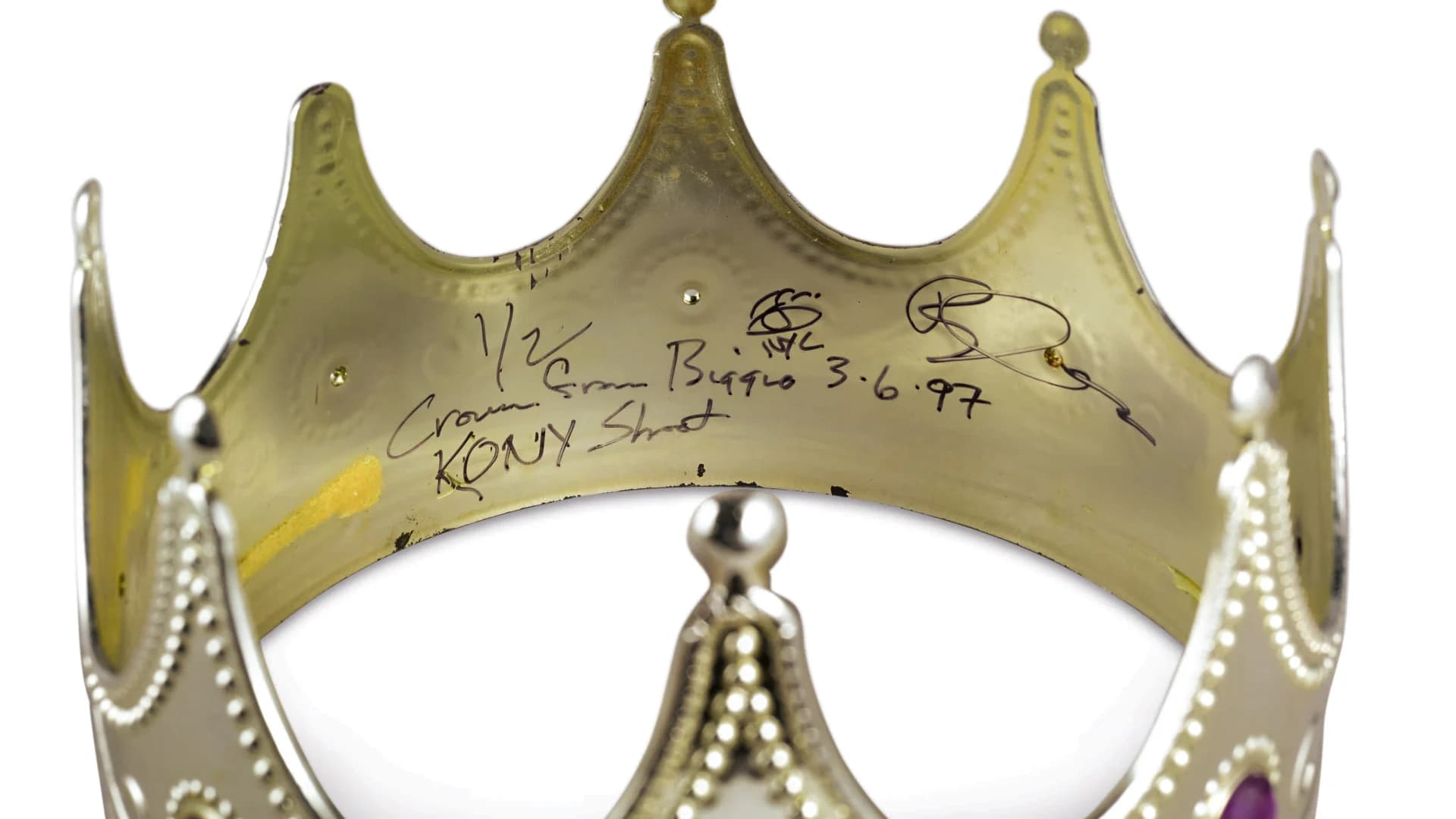 Sotheby’s to host 1st ever hip-hop auction, featuring items from Tupac and Notorious B.I.G.