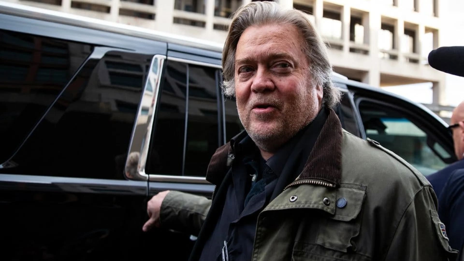 Ex-Trump aide Bannon pleads not guilty in border wall scheme