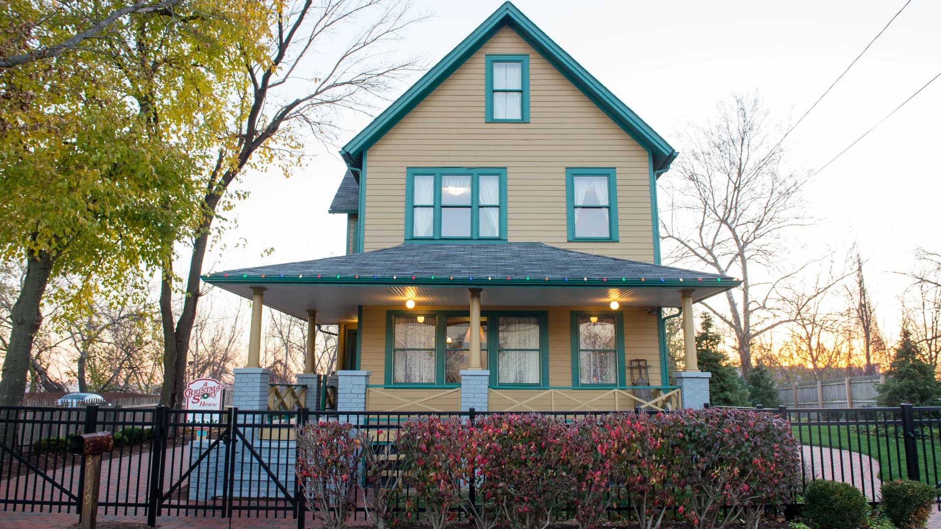 Visit Ralphie’s actual house from ‘A Christmas Story’ from the comfort of your home