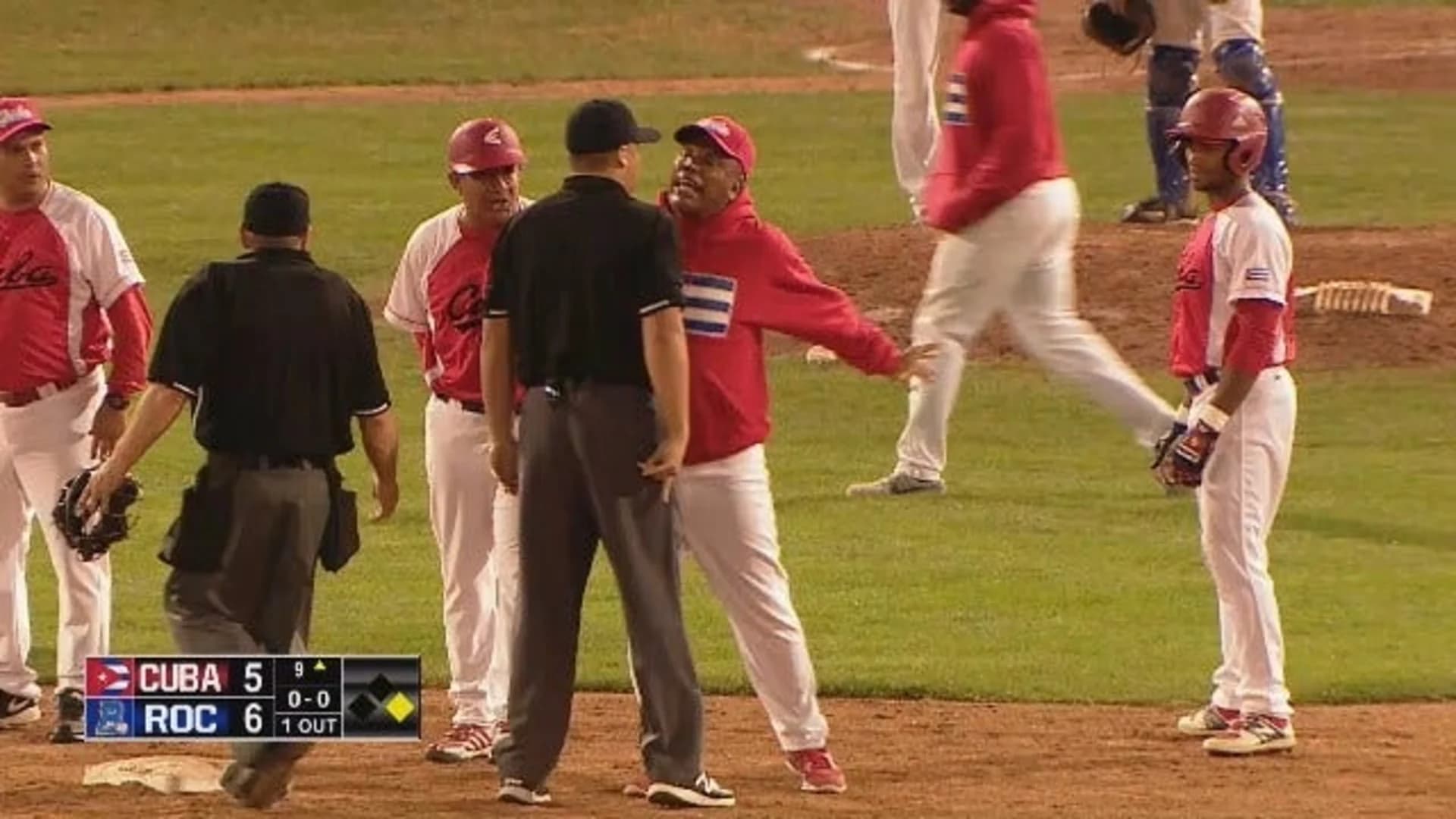 Contested play leads to bizarre finish between Boulders, Cuba