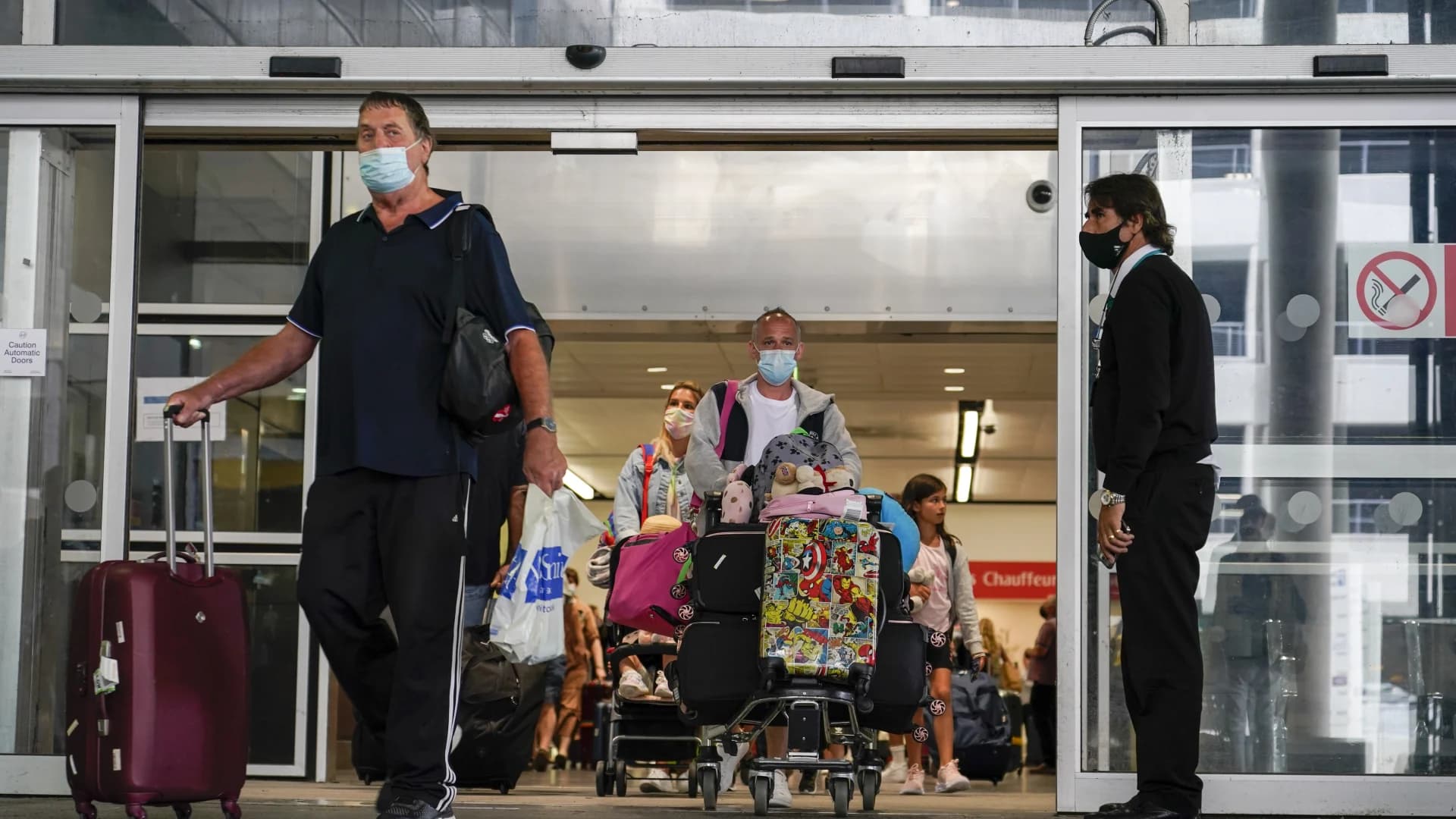 CDC releases travel advisory for 'very high risk' of COVID-19 destinations