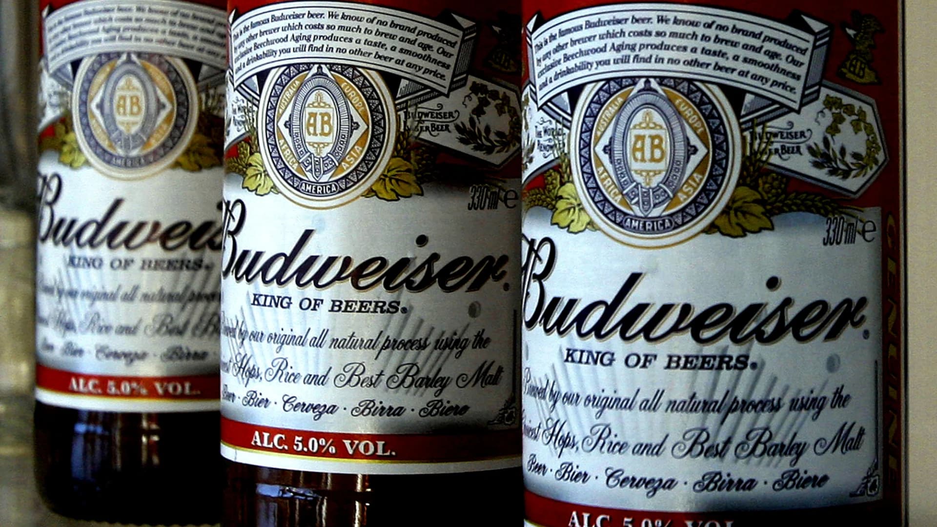 Budweiser joins Coke, Pepsi brands in sitting out Super Bowl