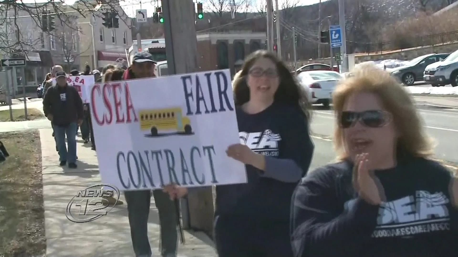 School workers demand fair contract